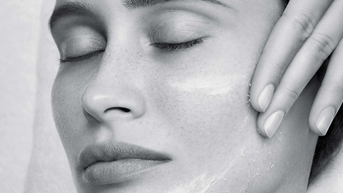 Beruhigende Institutsbehandlung für empfindliche Haut mit Spa™-Thermalwasser